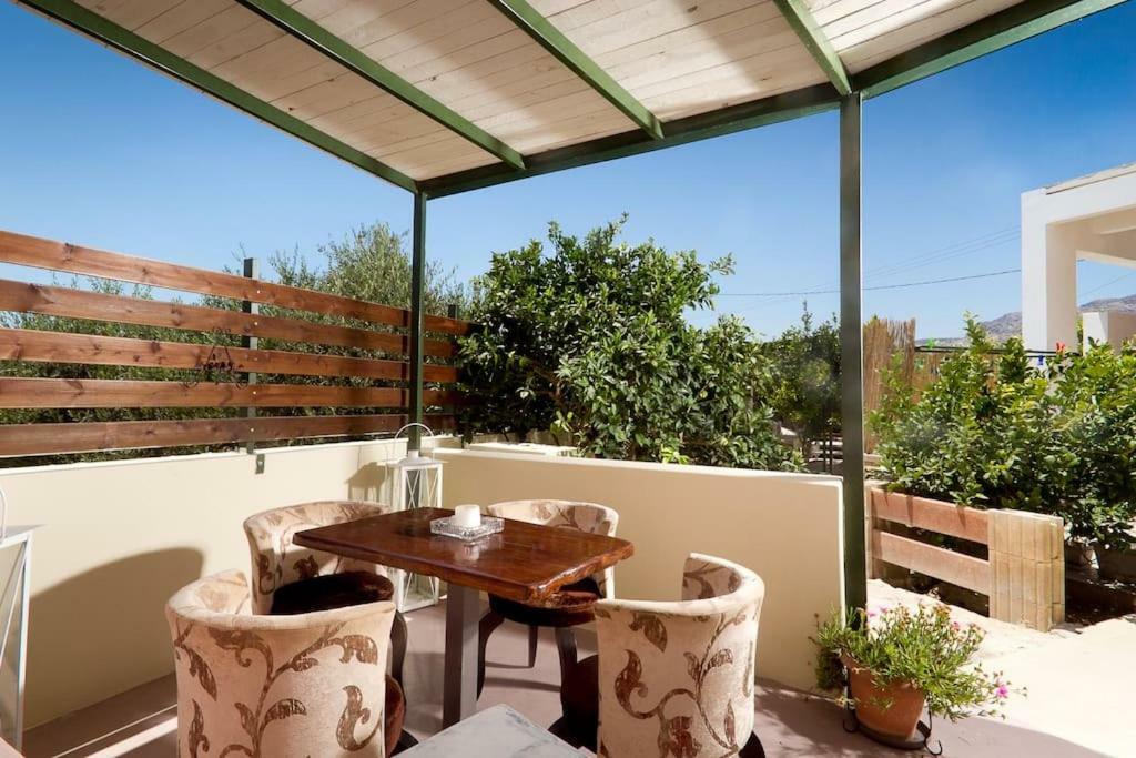 Garden House Apartment *
